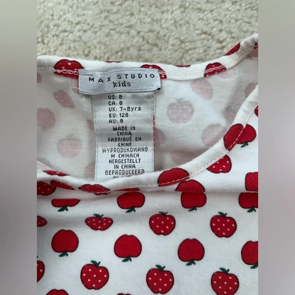 Max Studio Size 8 Apple Print Long Sleeve Tee